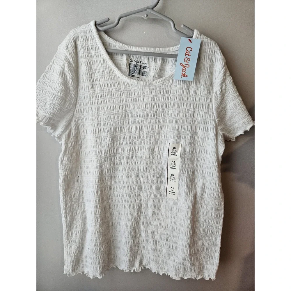 Cat & Jack Girls Wavey White Shirt Sz XL 14 Short Sleeve‎